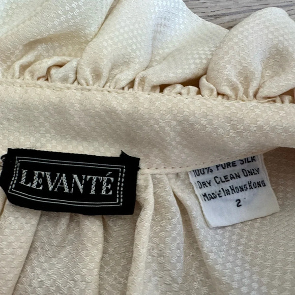 Vintage Levante 100% cream color silk blouse size small - Picture 5 of 7